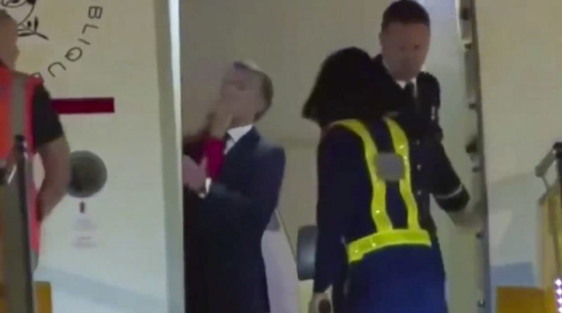 Macron, pălmuit de soție! Scena uimitoare care a aprins internetul. Media 174824923109687700