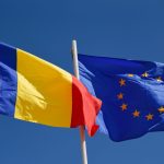 Regulă nouă în UE pentru siguranța rutieră. Permisul suspendat într-o țară devine invalid în toate statele membre, chiar și pentru o simplă abatere Romania uniunea europeana steag drapel flag 1536x864