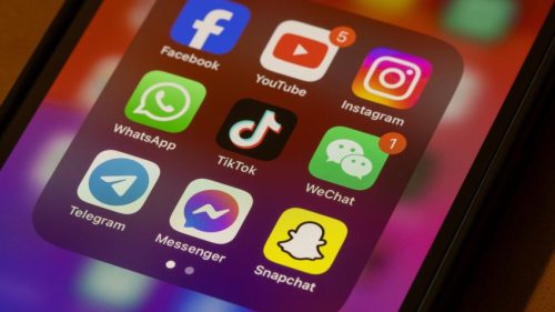 Abonamentele la telefonie, internet și cablu s-ar putea scumpi cu până la 12-13% anul viitor