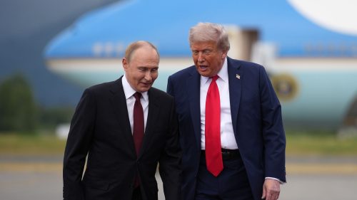 Kremlinul anunță că Rusia va exporta petrol și motorină în SUA. Ce spune Putin despre discuția cu Trump